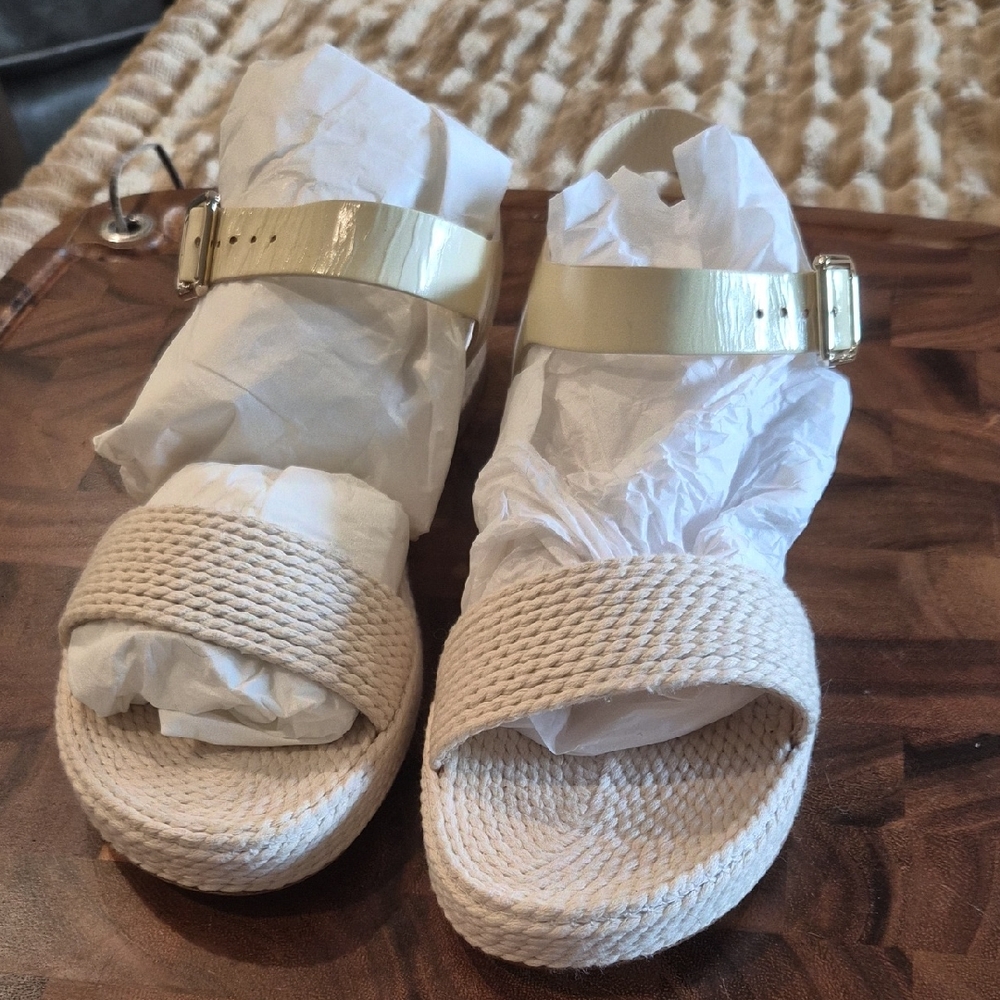 CHANEL Cream Braided Espadrille Sandals with Gold Buckle